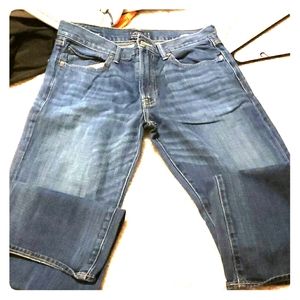Lucky brand Jean's 32/32